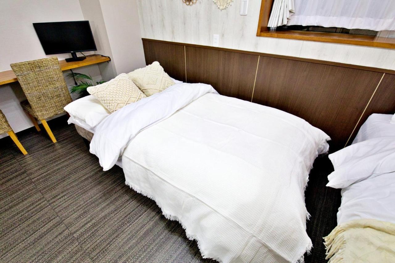 Tommy Condominium Wakasa 502 Наха Екстер'єр фото